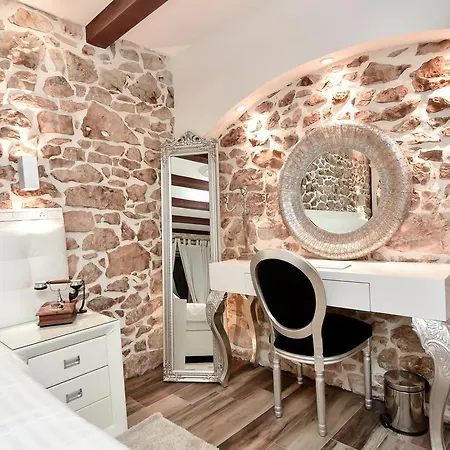 Casa Di Nikola Willa