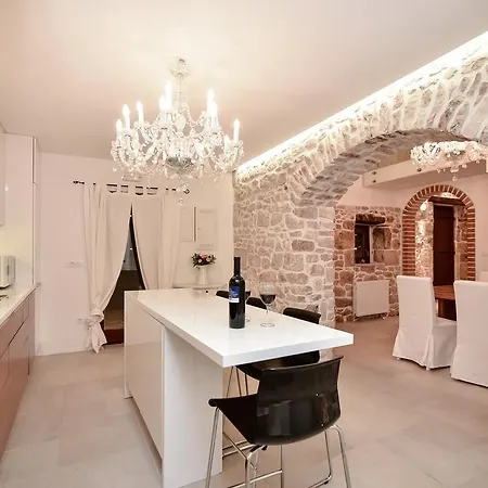 Casa Di Nikola Willa *