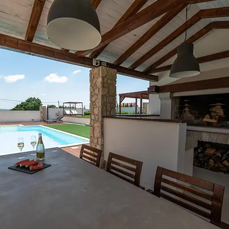 Casa Di Nikola Вилла *