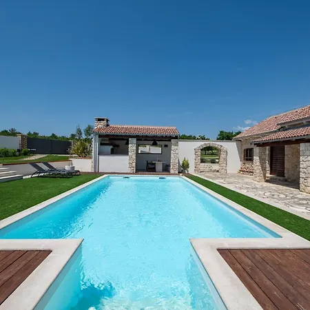 Casa Di Nikola *