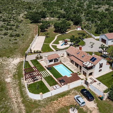 Вилла Casa Di Nikola