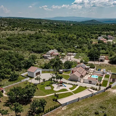 Вилла Casa Di Nikola