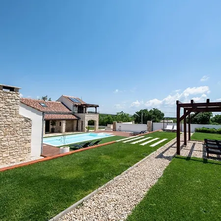 Casa Di Nikola