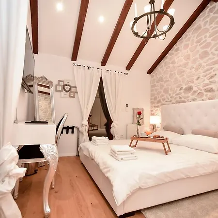 Casa Di Nikola *
