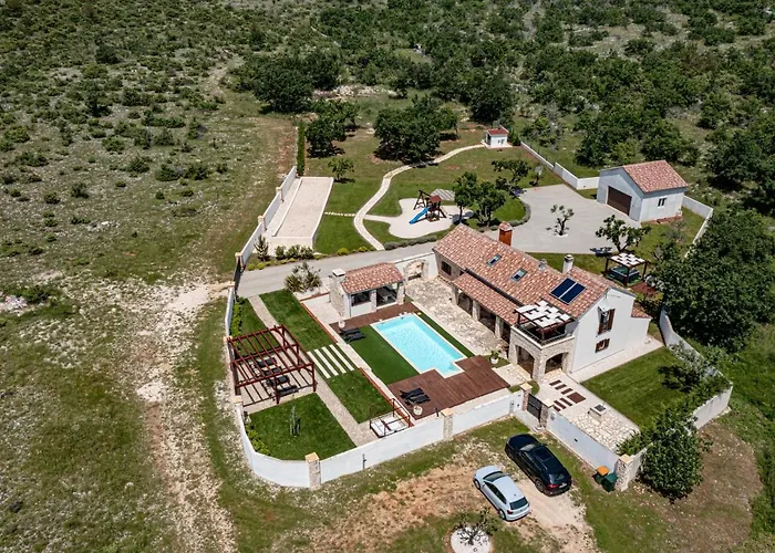 Vila Casa Di Nikola